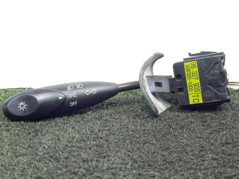 Recambio de mando luces para chevrolet evanda 2.0 cat referencia OEM IAM 96327935-5083201000  