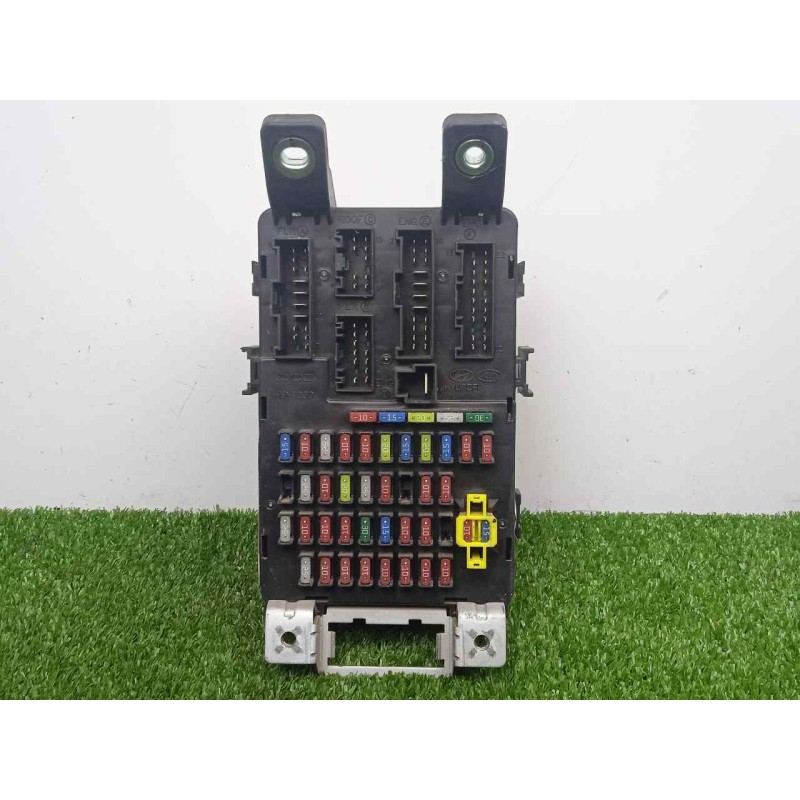 Recambio de caja reles / fusibles para kia rio 1.4 cat referencia OEM IAM 919501G0100A  