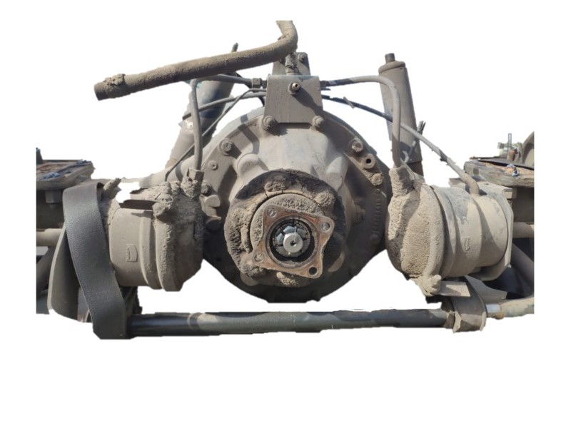 Recambio de puente trasero para nissan l-80 4.0 referencia OEM IAM 43010D8700  LONGITUD: 1800MM - PESO: 260KG