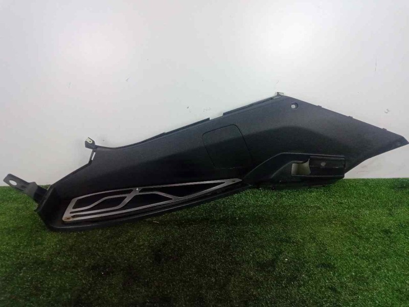 Recambio de carenado izquierdo para peugeot satelis ii 125 referencia OEM IAM 1178081800  