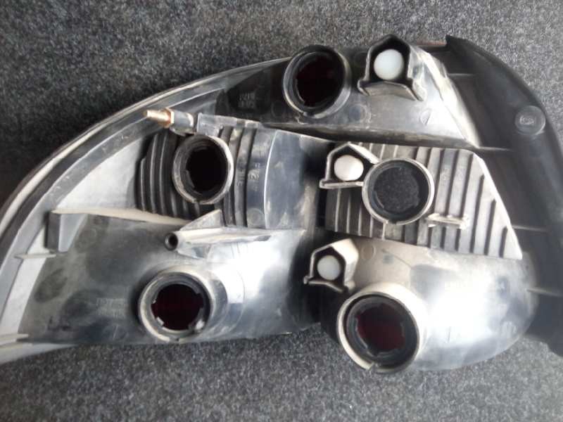 Recambio de piloto trasero derecho para kia clarus 2.0 cat referencia OEM IAM   4.PUERTAS