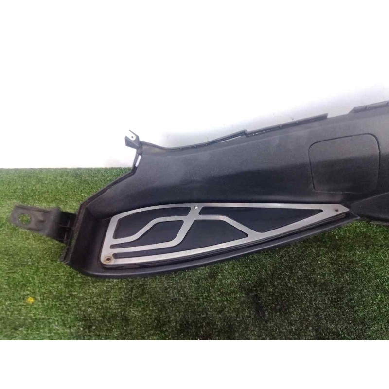Recambio de carenado izquierdo para peugeot satelis ii 125 referencia OEM IAM 1178081800  