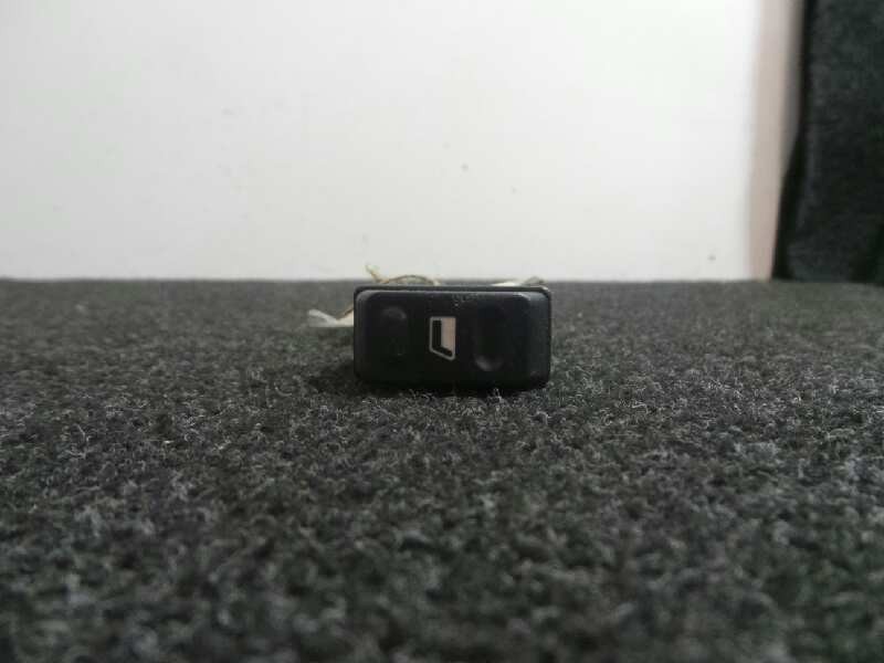 Recambio de mando elevalunas delantero izquierdo para citroën xsara berlina 1.9 diesel referencia OEM IAM   