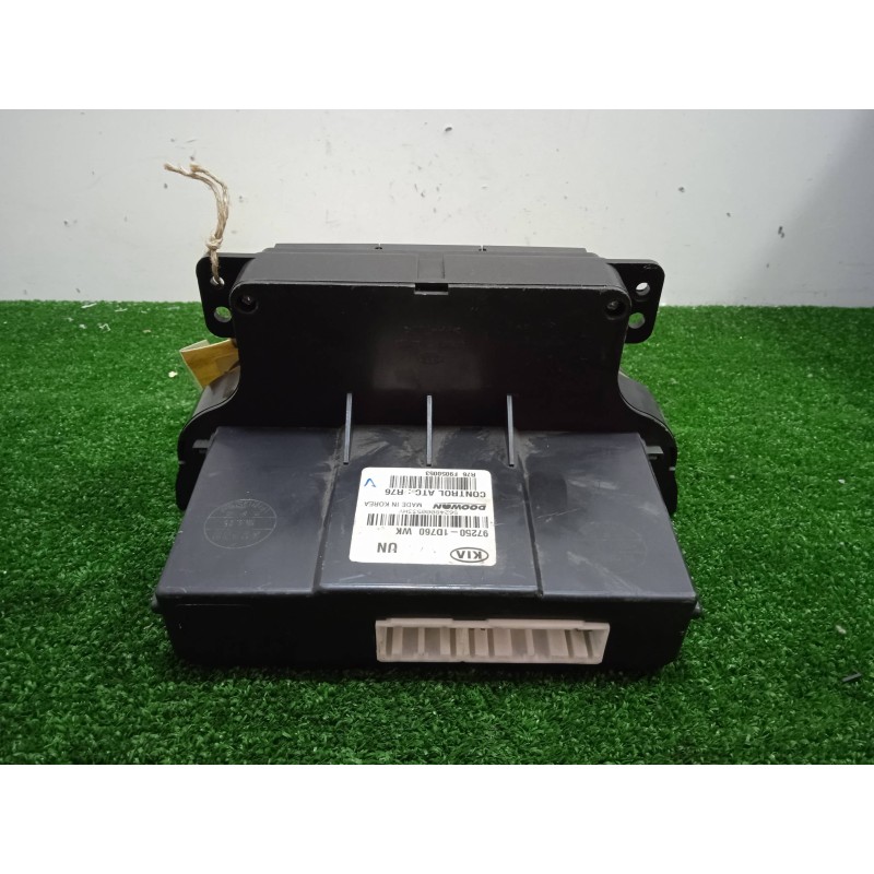 Recambio de mando climatizador para kia carens (un) 2.0 crdi referencia OEM IAM 972501D760WK  R76F9050053