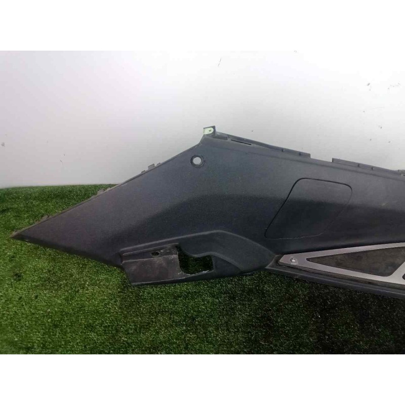 Recambio de carenado derecho para peugeot satelis ii 125 referencia OEM IAM 1178081900  