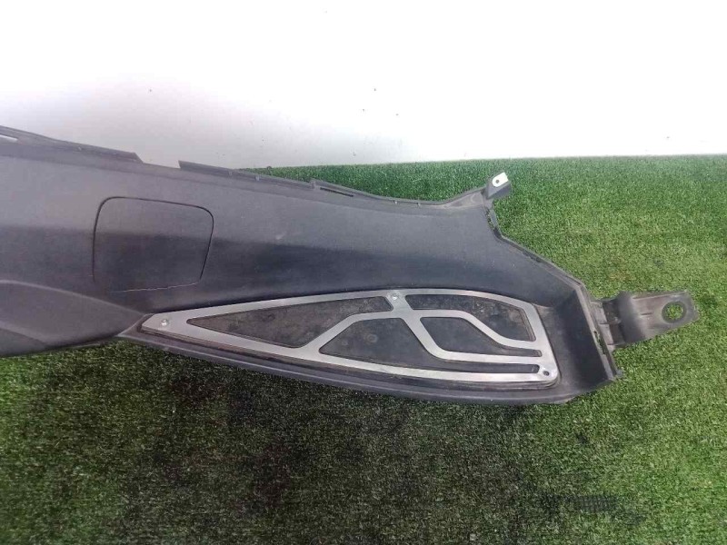Recambio de carenado derecho para peugeot satelis ii 125 referencia OEM IAM 1178081900  