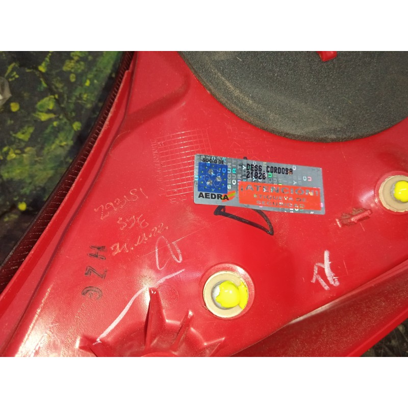 Recambio de piloto trasero derecho interior para toyota auris 1.4 turbodiesel cat referencia OEM IAM  INTERIOR 