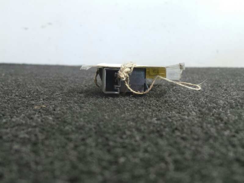 Recambio de mando elevalunas trasero derecho para skoda octavia berlina (1z3) active referencia OEM IAM 1Z09598562804  