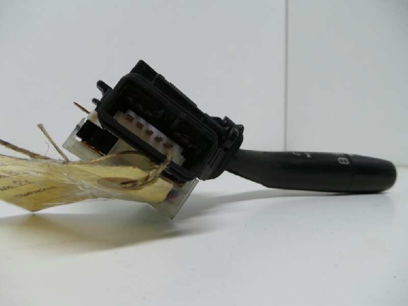 Recambio de mando limpia para mazda premacy (cp) referencia OEM IAM 17B122LH  