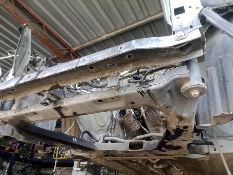 Recambio de puente delantero para nissan juke (f15) 1.2 16v cat referencia OEM IAM   