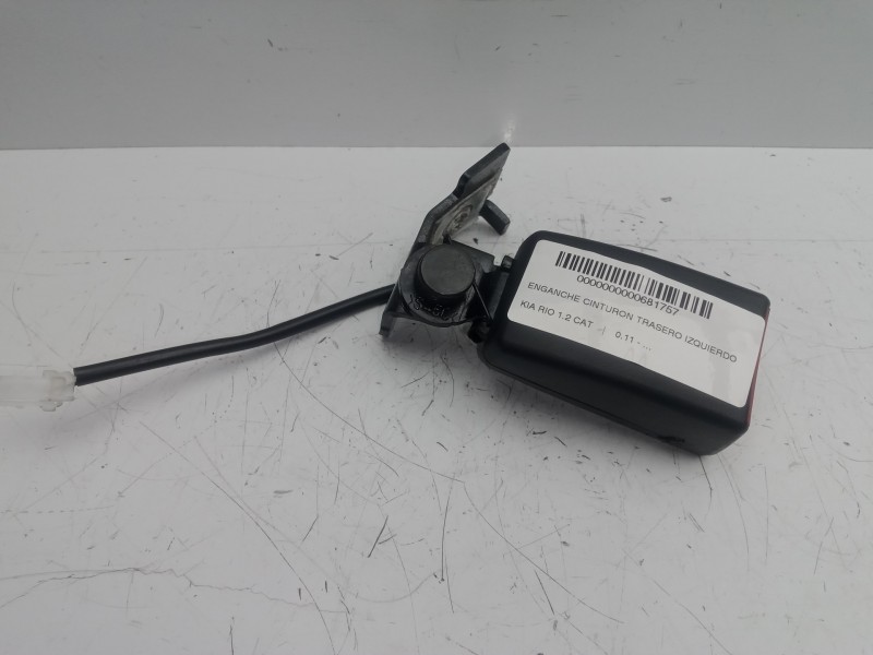 Recambio de enganche cinturon trasero izquierdo para kia rio 1.2 cat referencia OEM IAM   