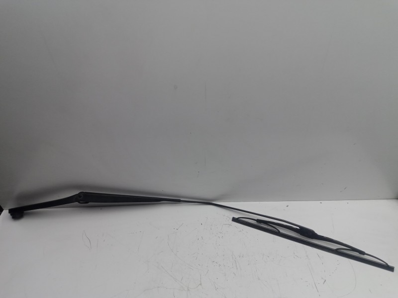 Recambio de brazo limpia delantero derecho para nissan juke (f15) 1.2 16v cat referencia OEM IAM   