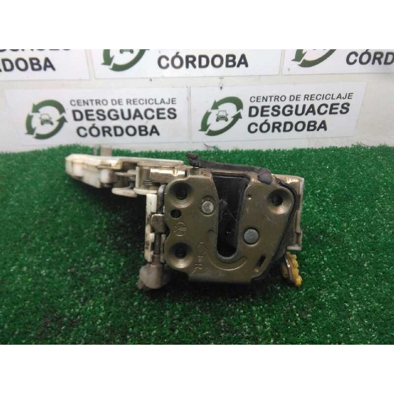 Recambio de cerradura puerta delantera derecha para nissan terrano/terrano.ii (r20) 2.7 turbodiesel referencia OEM IAM  5.PUERTA