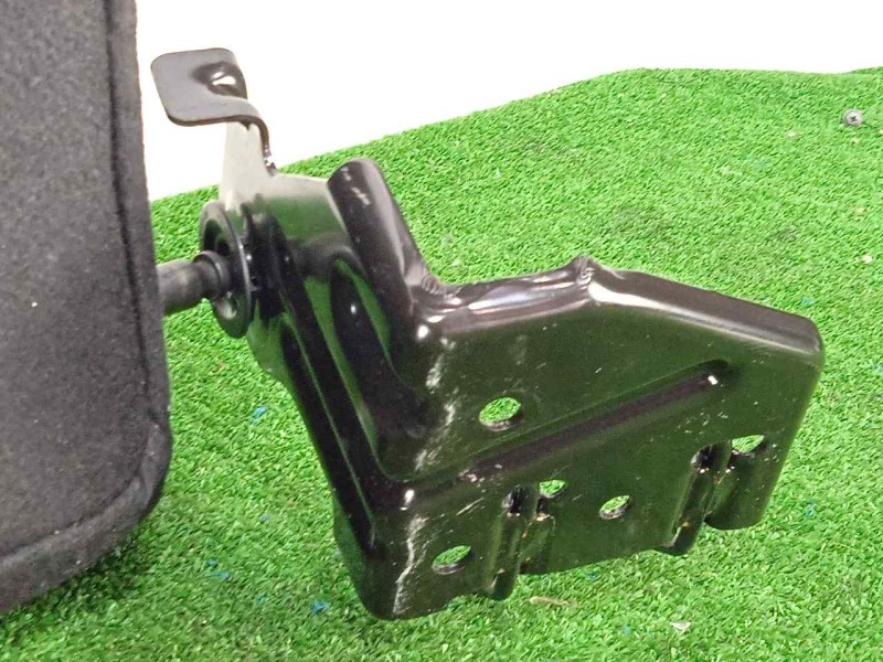 Recambio de asientos trasero izquierdo para land rover evoque 2.2 td4 cat referencia OEM IAM SINREFERENCIA CUERO RESPALDO.DOBLE