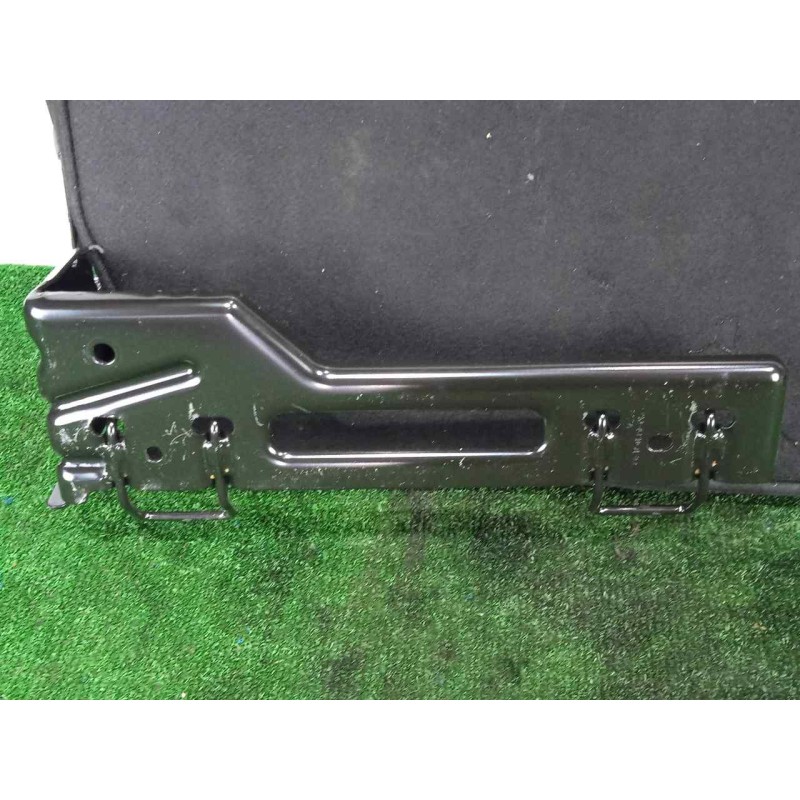 Recambio de asientos trasero izquierdo para land rover evoque 2.2 td4 cat referencia OEM IAM SINREFERENCIA CUERO RESPALDO.DOBLE