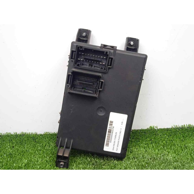 Recambio de caja reles / fusibles para fiat grande punto (199) 1.4 referencia OEM IAM 51795429-00517954290-28079637  