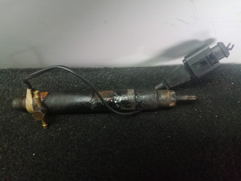 Recambio de inyector para seat ibiza (6l1) 1.9 sdi referencia OEM IAM 038130202-0432193574  