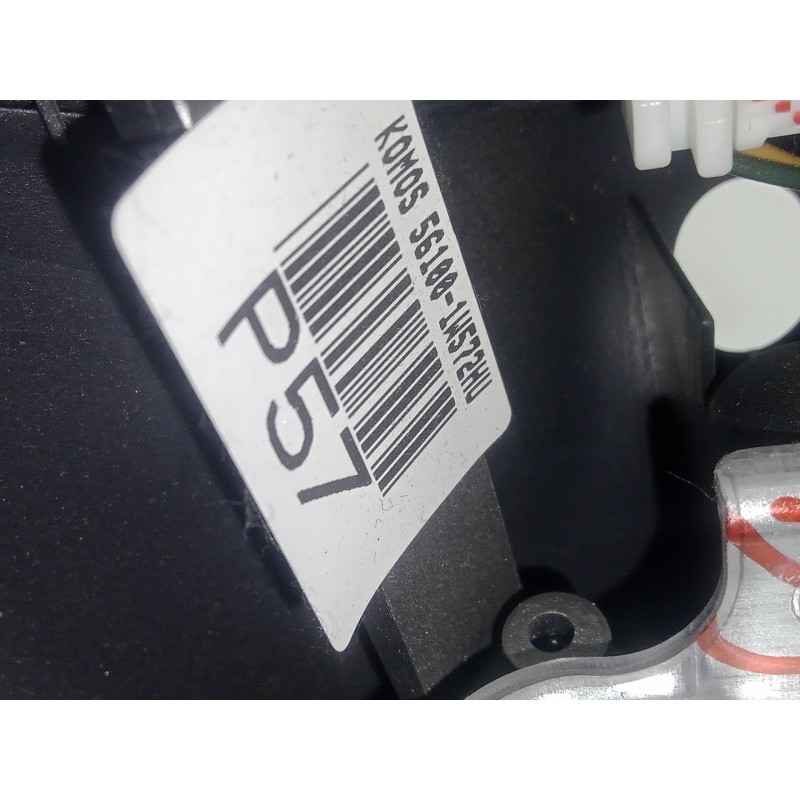 Recambio de volante para kia rio 1.2 cat referencia OEM IAM 561001W572HU  