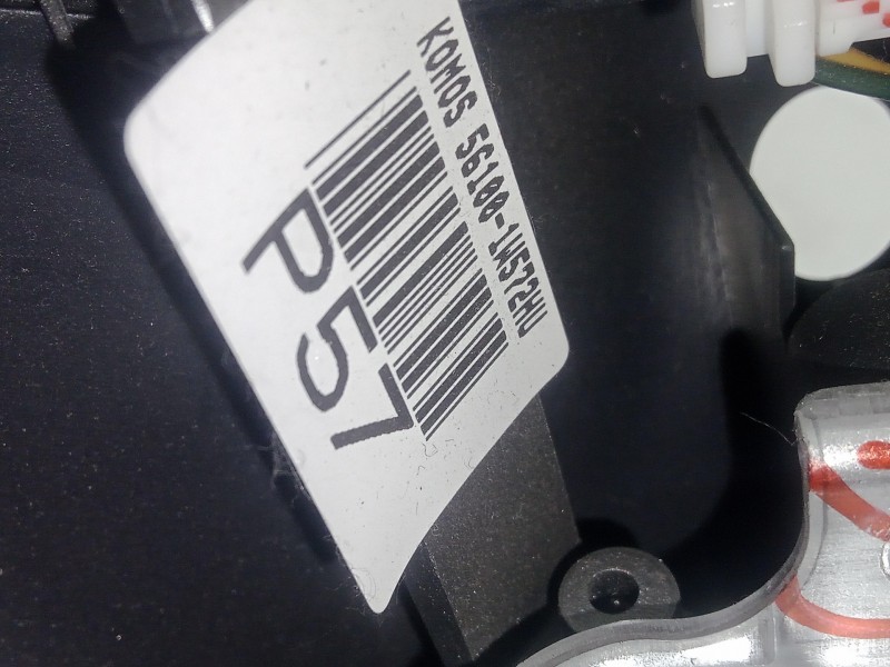 Recambio de volante para kia rio 1.2 cat referencia OEM IAM 561001W572HU  