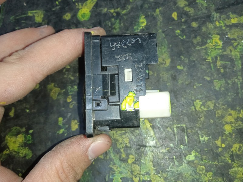 Recambio de mando retrovisor para toyota avensis verso (m20) 2.0 turbodiesel cat referencia OEM IAM 769746B-183574  