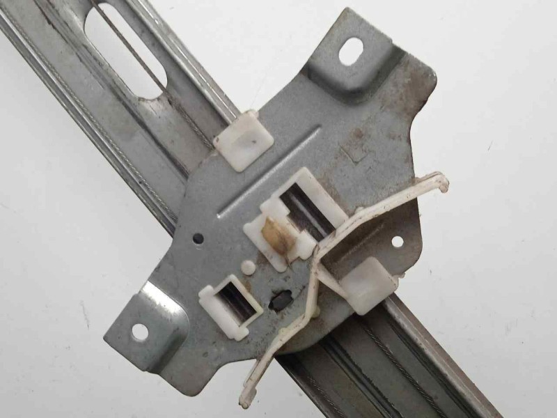 Recambio de elevalunas delantero izquierdo para kia clarus 2.0 cat referencia OEM IAM  ELECTRICO - 2.PINES CON.MOTOR - 5.PUERTAS