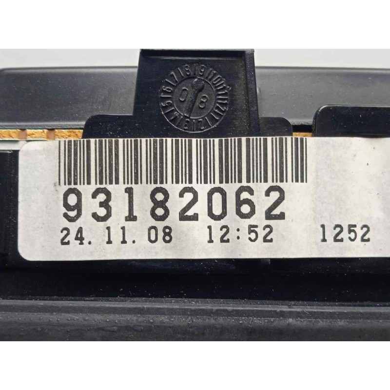 Recambio de cuadro instrumentos para opel vectra c berlina 2.0 dti referencia OEM IAM 93182062 VECTRA.C 