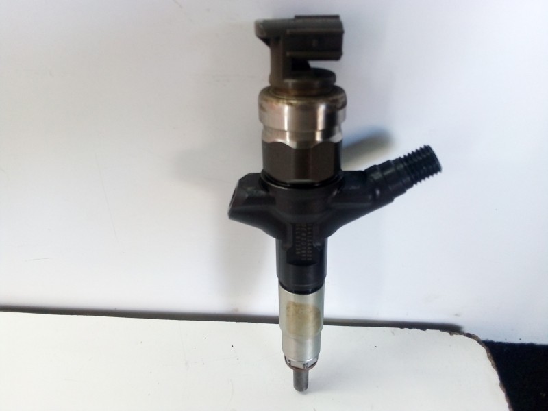 Recambio de inyector para subaru forester s12 2.0 diesel cat referencia OEM IAM 16613AA020-7890  