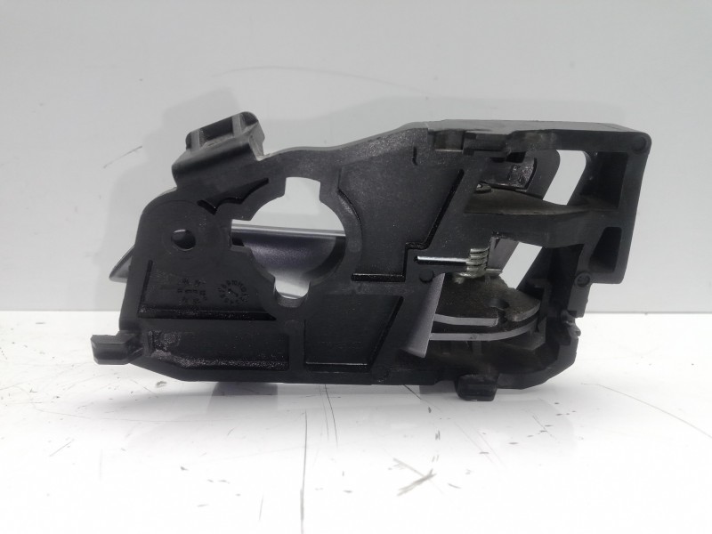 Recambio de maneta interior delantera izquierda para kia rio 1.2 cat referencia OEM IAM 826101W010  