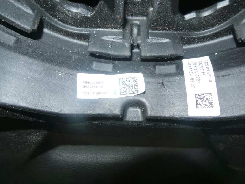 Recambio de volante para dacia sandero stepway referencia OEM IAM 34227011B-484001085B-34227003B TRW 