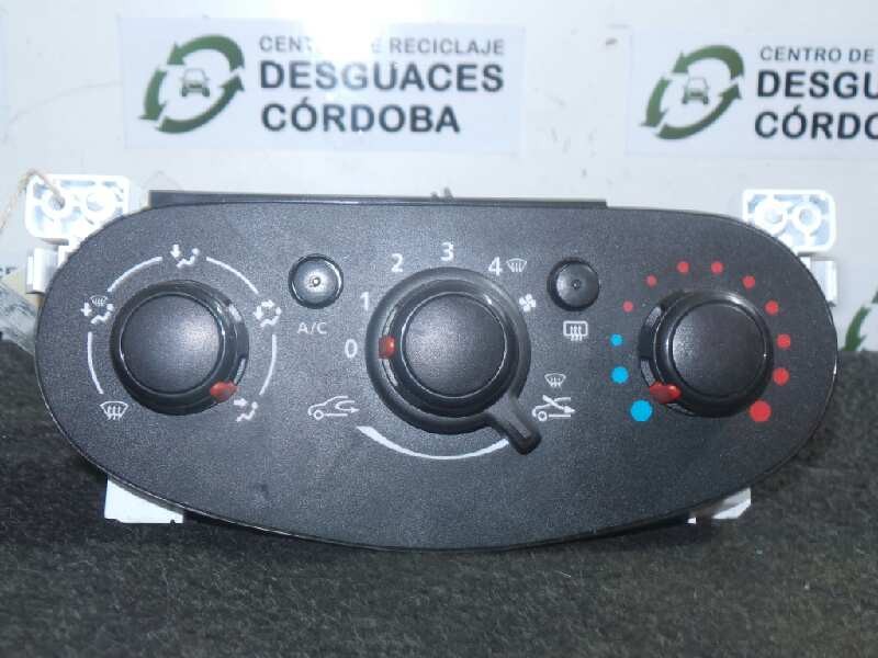 Recambio de mando calefaccion / aire acondicionado para dacia sandero stepway referencia OEM IAM A42303400-5W144-5P3741700 13.PI