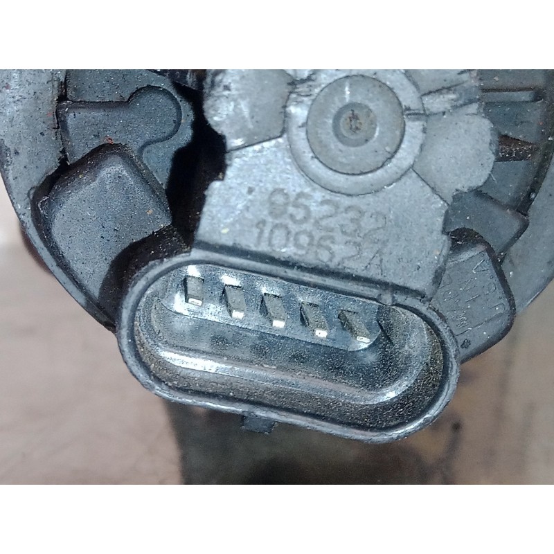 Recambio de valvula egr para opel astra f berlina 1.6 cat referencia OEM IAM 9523210962A  5.PINES