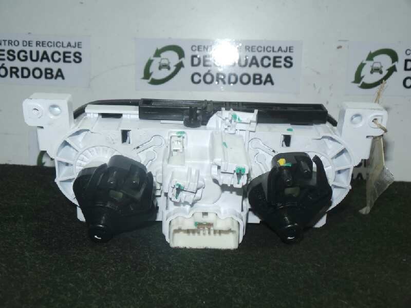 Recambio de mando calefaccion / aire acondicionado para dacia sandero stepway referencia OEM IAM A42303400-5W144-5P3741700 13.PI