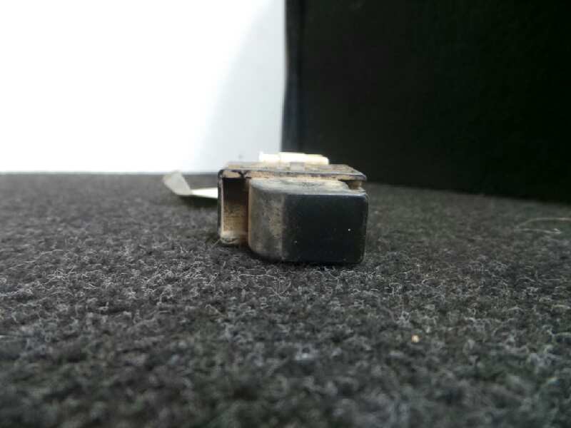 Recambio de mando elevalunas trasero derecho para nissan almera (n15) 2.0 diesel referencia OEM IAM   6 PINES