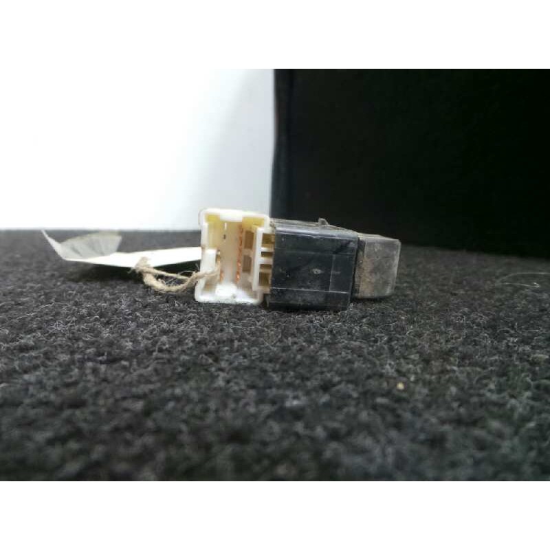 Recambio de mando elevalunas trasero derecho para nissan almera (n15) 2.0 diesel referencia OEM IAM   6 PINES