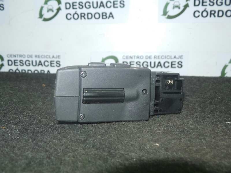 Recambio de mando volante para dacia sandero stepway referencia OEM IAM 255522448R-344422023GB 6.PINES BOTON.VOLUMEN