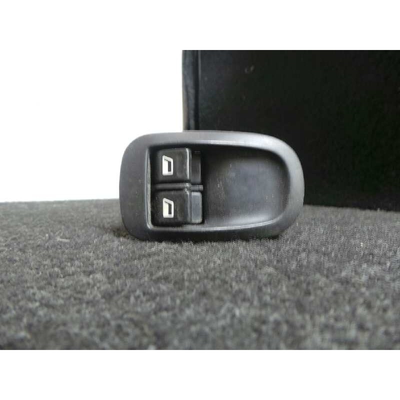 Recambio de mando elevalunas delantero izquierdo para peugeot 206 berlina 1.4 referencia OEM IAM   6 PINES