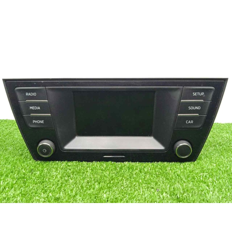 Recambio de pantalla multifuncion para skoda fabia combi 1.4 tdi dpf referencia OEM IAM 6V0035871B  