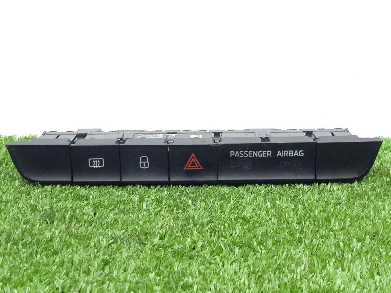 Recambio de warning para skoda fabia combi 1.4 tdi dpf referencia OEM IAM 6V0927132A  