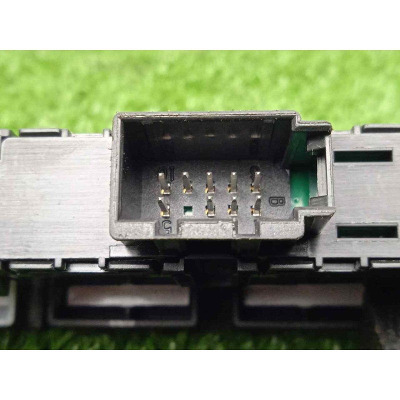 Recambio de warning para skoda fabia combi 1.4 tdi dpf referencia OEM IAM 6V0927132A  