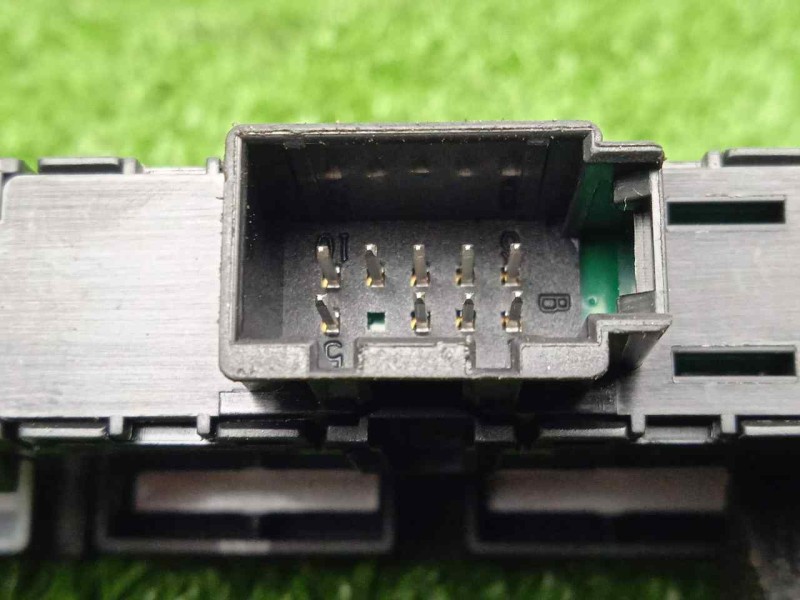 Recambio de warning para skoda fabia combi 1.4 tdi dpf referencia OEM IAM 6V0927132A  