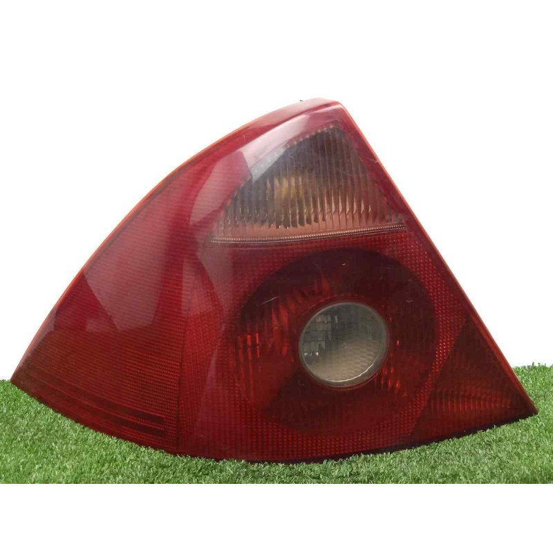 Recambio de piloto trasero izquierdo para ford mondeo berlina (ge) 2.0 tdci cat referencia OEM IAM  00-03 ROJO