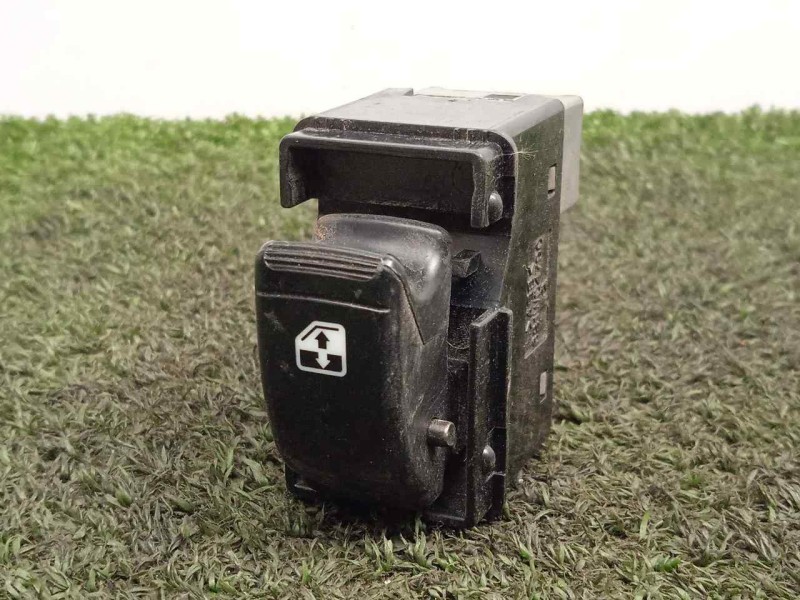 Recambio de mando elevalunas delantero derecho para chevrolet lacetti 1.4 cat referencia OEM IAM 621W04790  