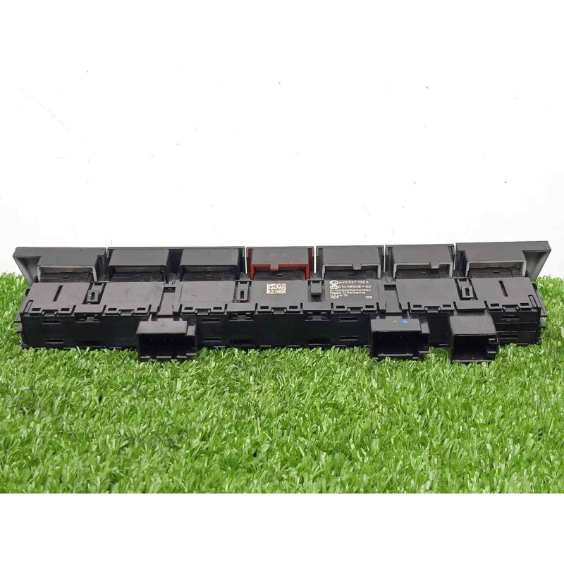 Recambio de warning para skoda fabia combi 1.4 tdi dpf referencia OEM IAM 6V0927132A  