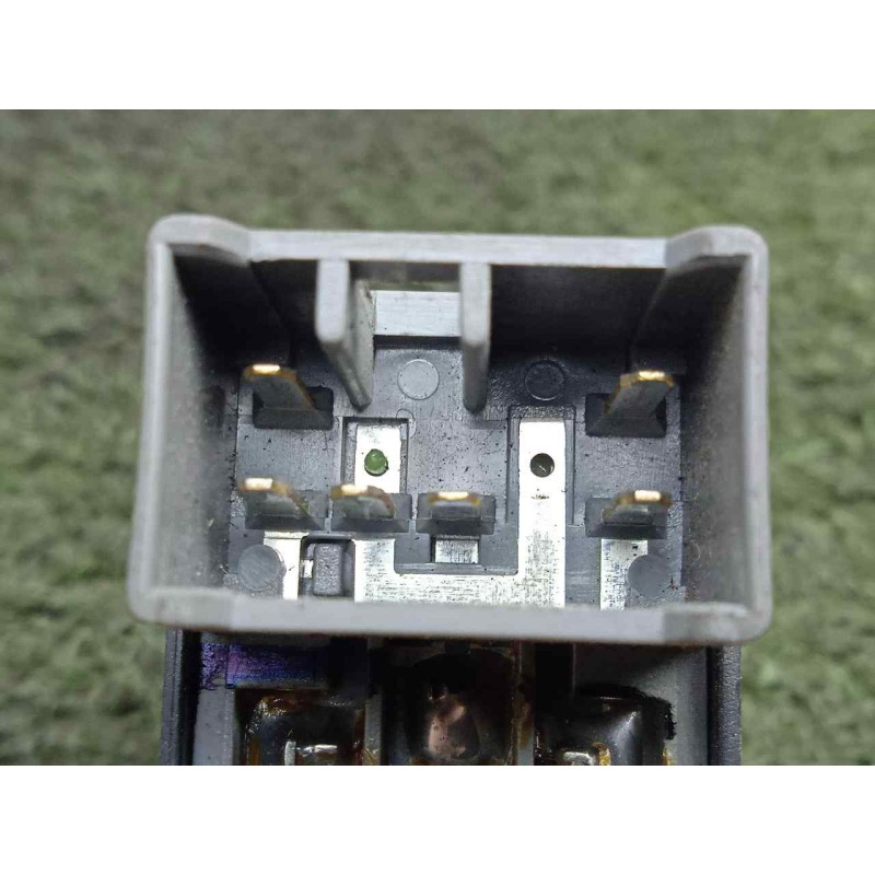 Recambio de mando elevalunas delantero derecho para chevrolet lacetti 1.4 cat referencia OEM IAM 621W04790  