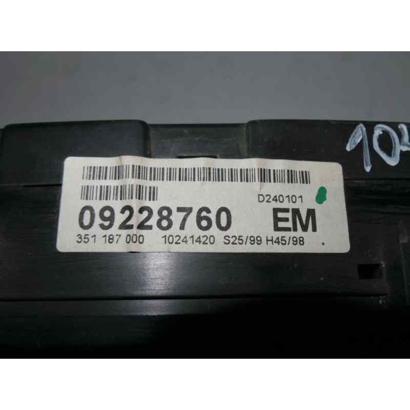 Recambio de cuadro instrumentos para opel zafira a 1.6 16v referencia OEM IAM 09228760EM-351187000-10241420  