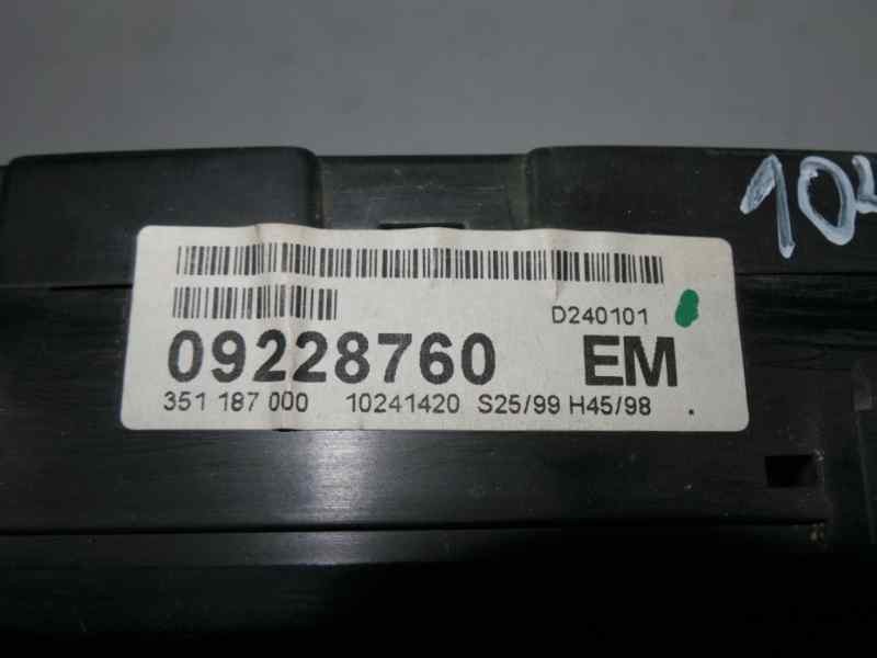 Recambio de cuadro instrumentos para opel zafira a 1.6 16v referencia OEM IAM 09228760EM-351187000-10241420  