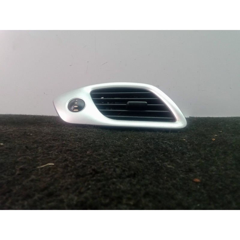 Recambio de aireador delantero izquierdo para renault scenic iii 1.5 dci diesel fap referencia OEM IAM 1012124-10016  