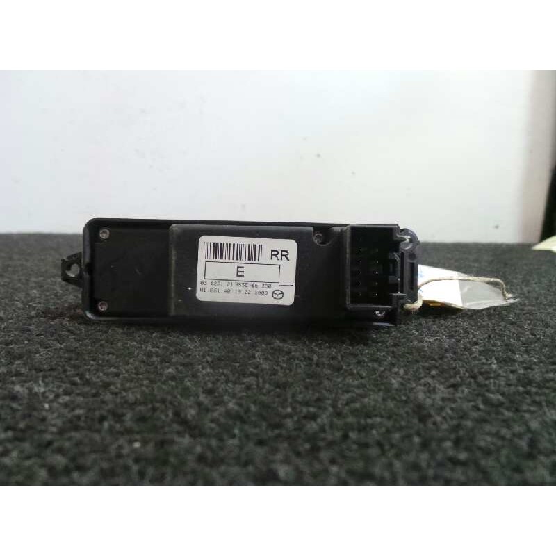 Recambio de mando elevalunas trasero derecho para mazda 3 berlina (bk) 1.6 cd diesel cat referencia OEM IAM   
