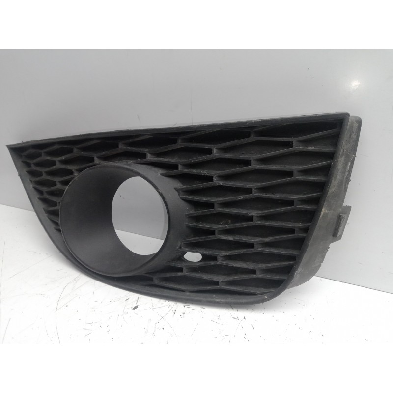 Recambio de molduras delanteras para seat ibiza sc (6j1) 1.2 tdi referencia OEM IAM 6J0853666A ANTINIEBLA.DERECHA 
