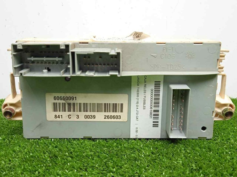 Recambio de caja reles / fusibles para lancia thesis (115) 2.4 jtd cat referencia OEM IAM 51736623-50120851011-60660091  